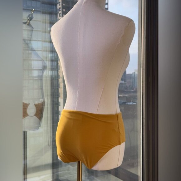 🆕 CHRISTOPHER ESBER 🧿 NWOT U Prong Swim Brief, Mustard, Sz AU 10 US 6 - Picture 8 of 16